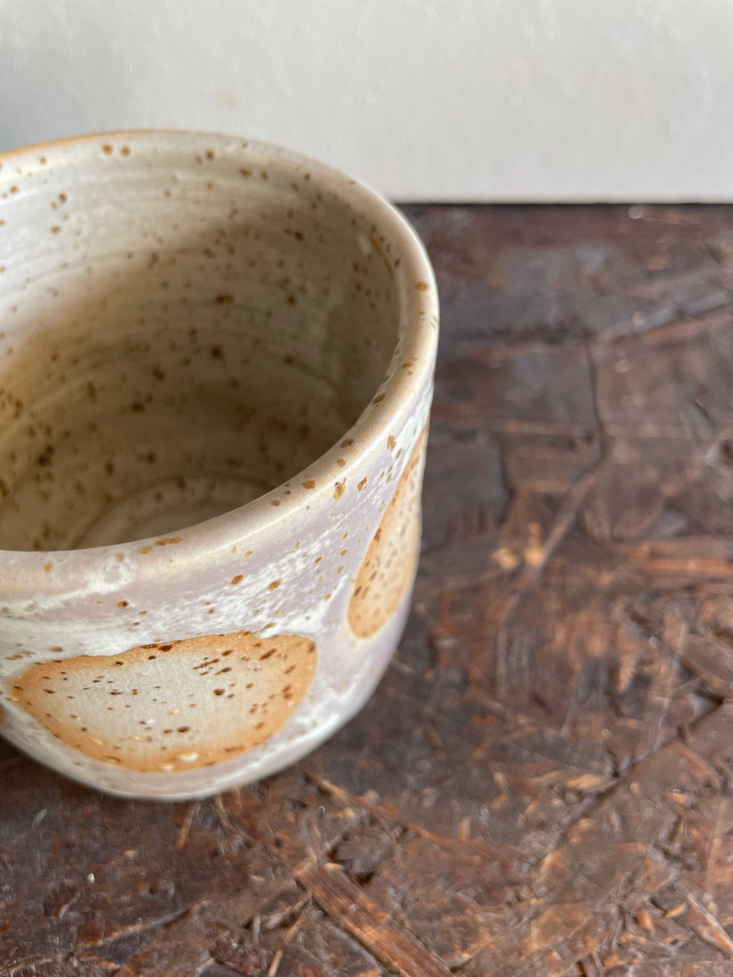 Mug Levante in bianco, con bolle.