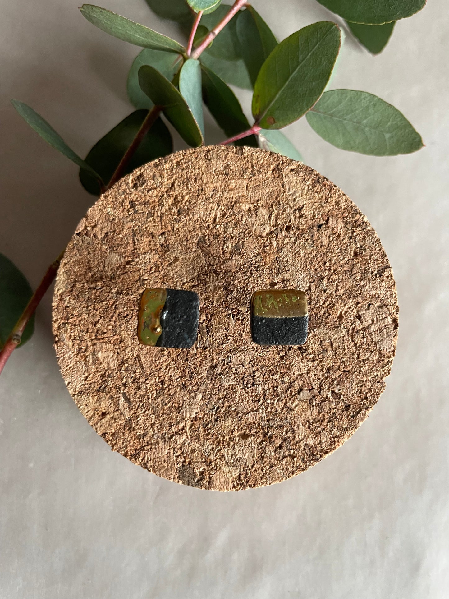 Orecchini “mezza luna” porcellana nera e oro(quadrati)