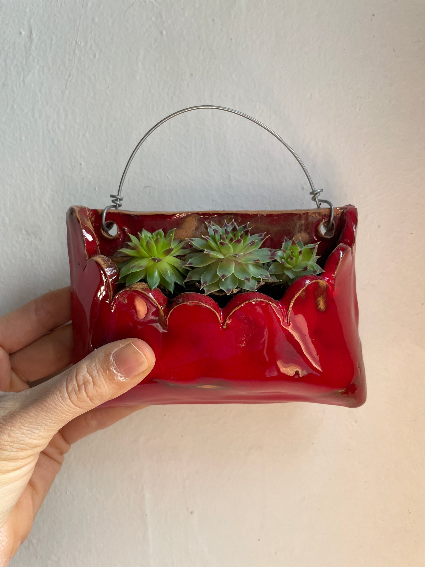 Taschina media rossa merlettata