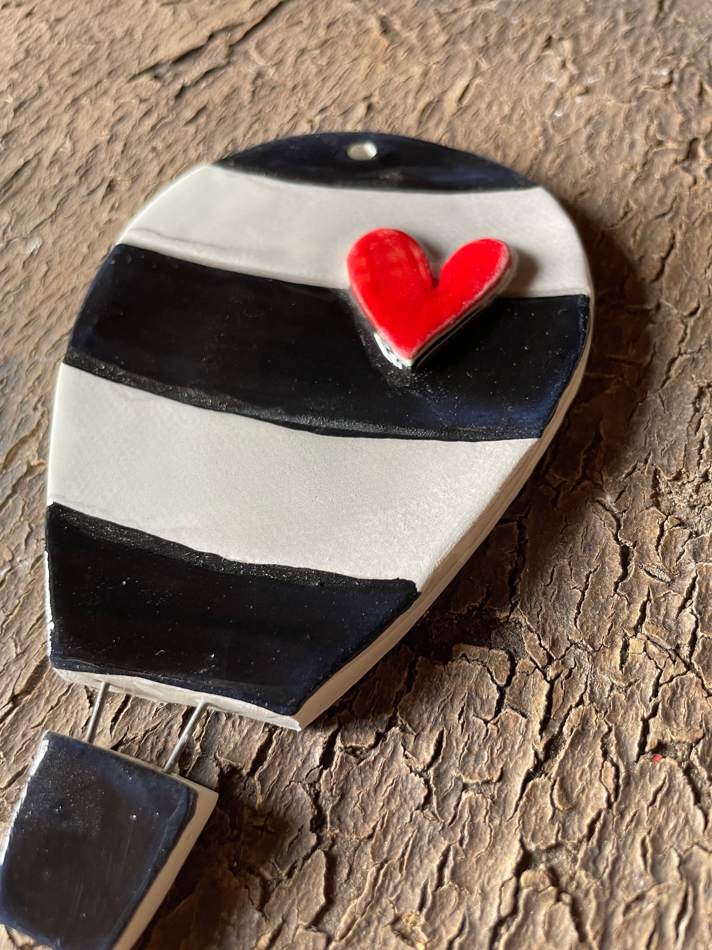 Mongolfiera media righe orizzontali e cuore