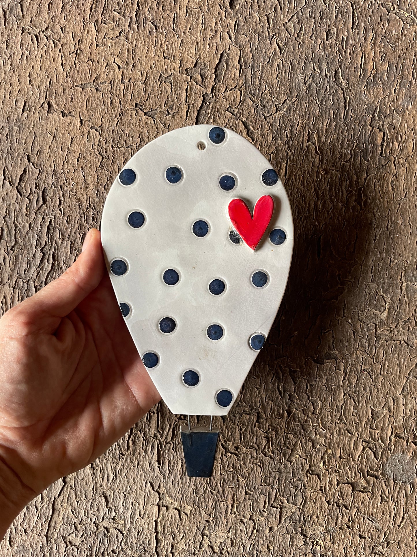 Mongolfiera grande pois neri e cuore