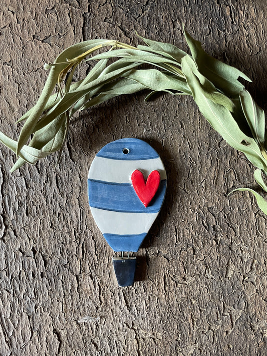 Mongolfiera piccola righe azzurre e cuore
