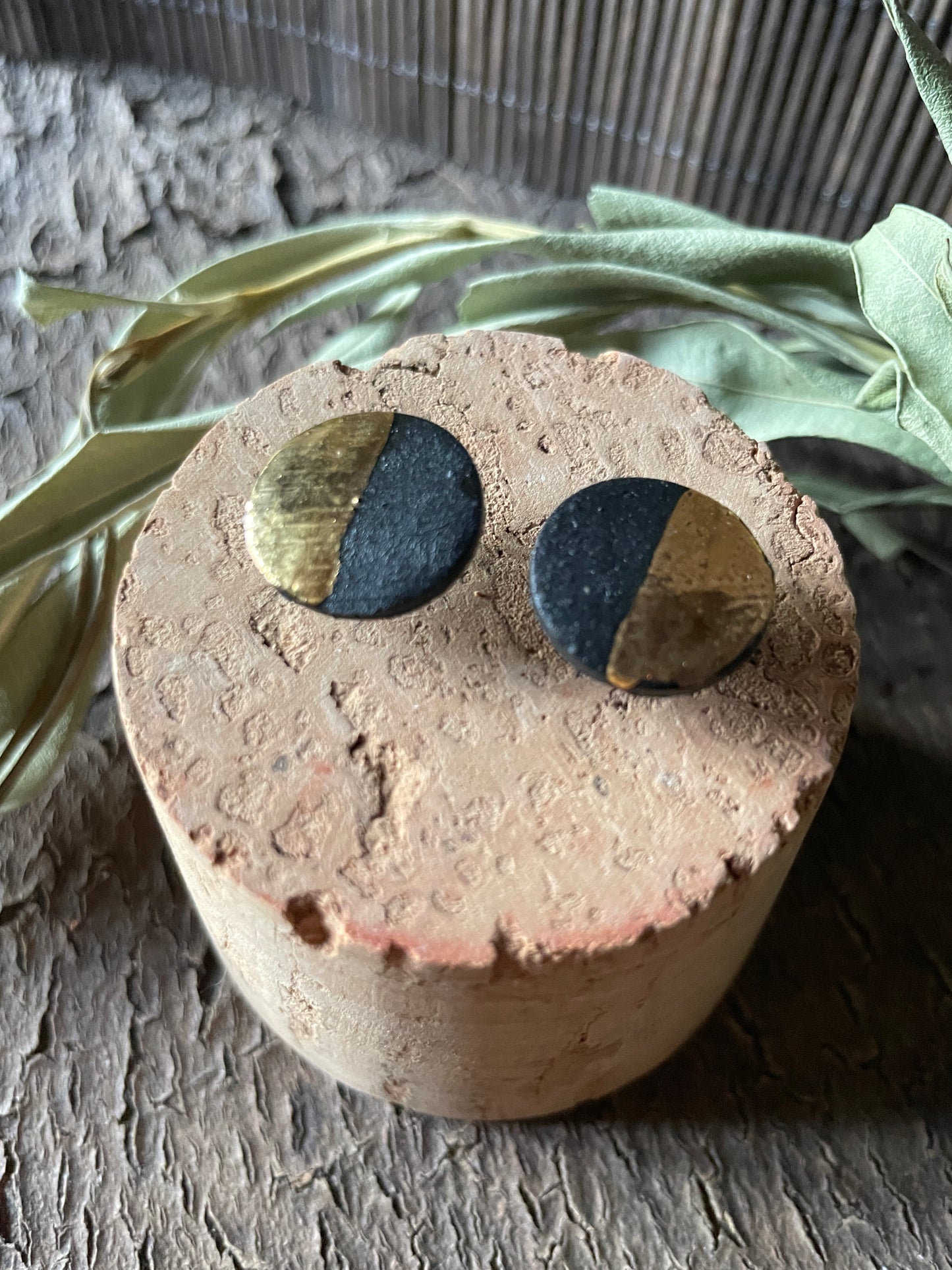 Orecchini “mezza luna” porcellana nera e oro