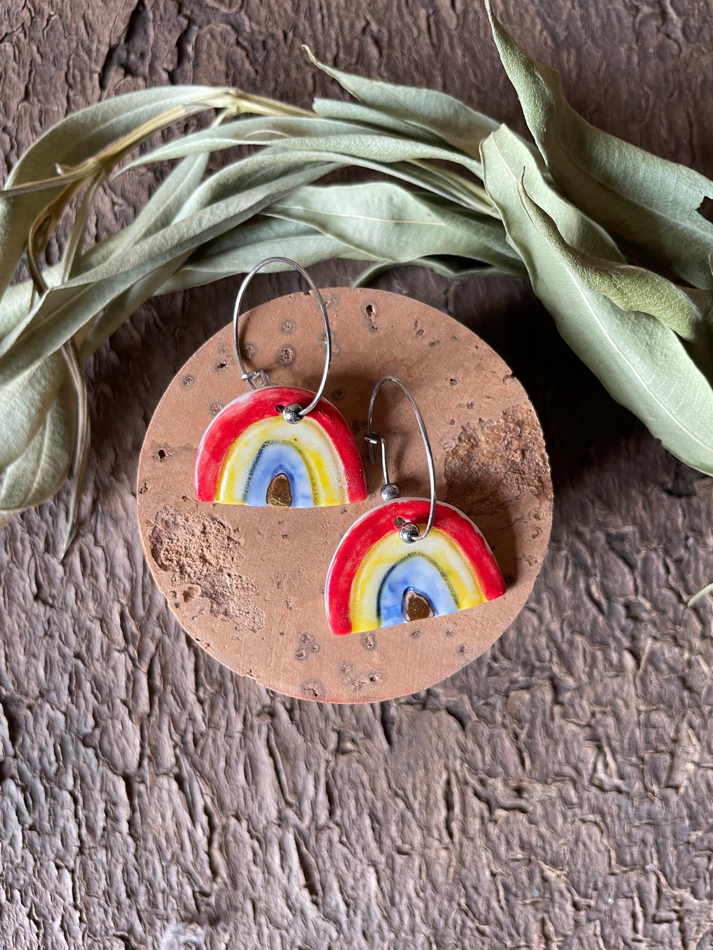 Orecchini pendenti arcobaleno in porcellana, con oro