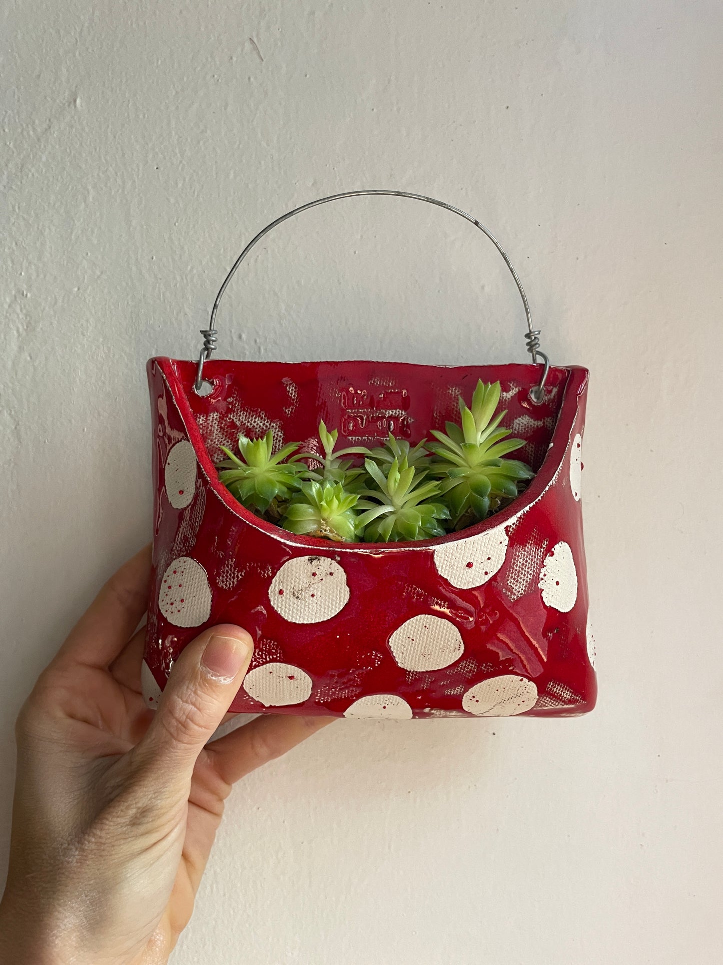 Taschina grande rossa a pois