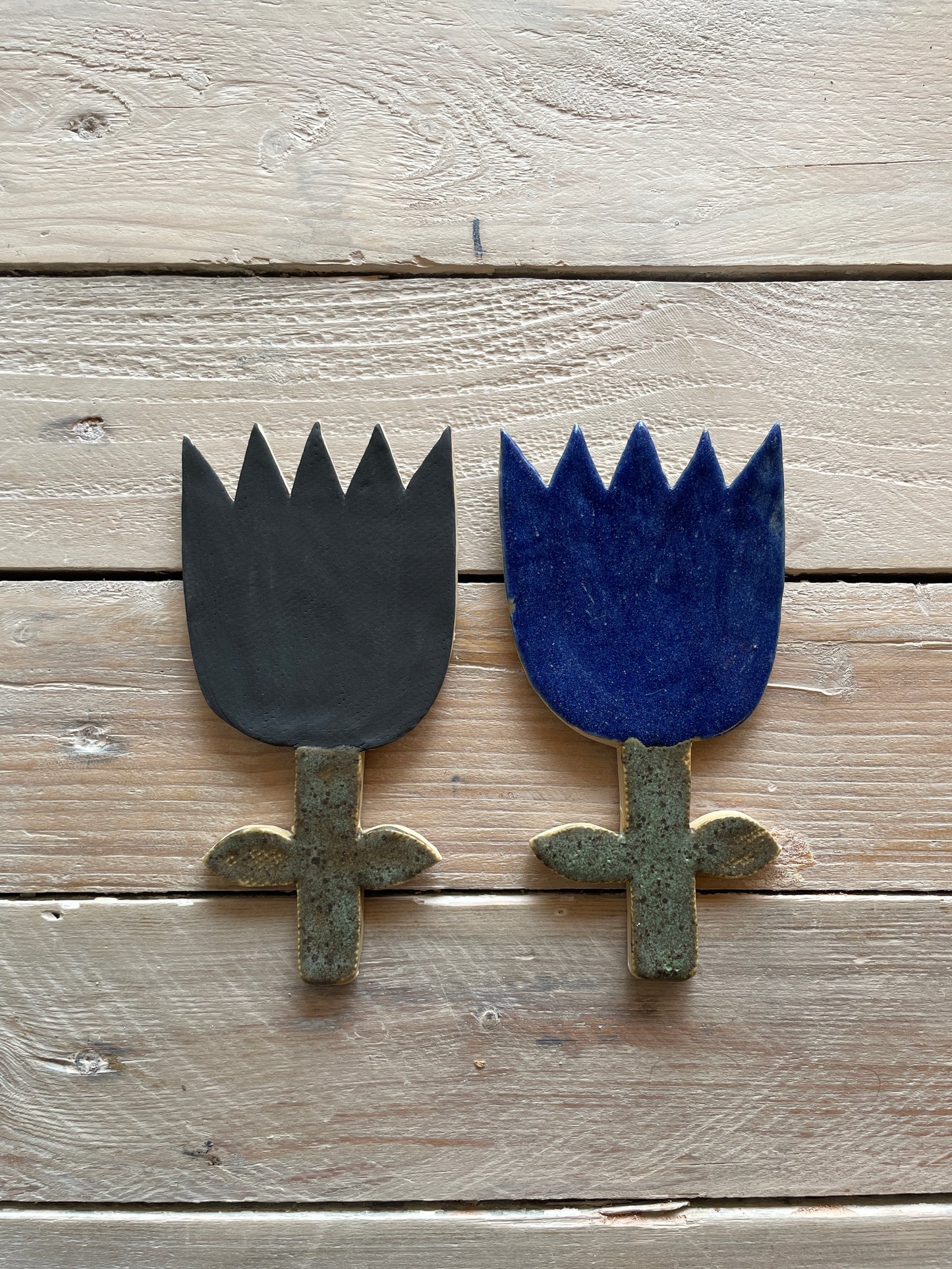 Set tulipani grés blu e nero