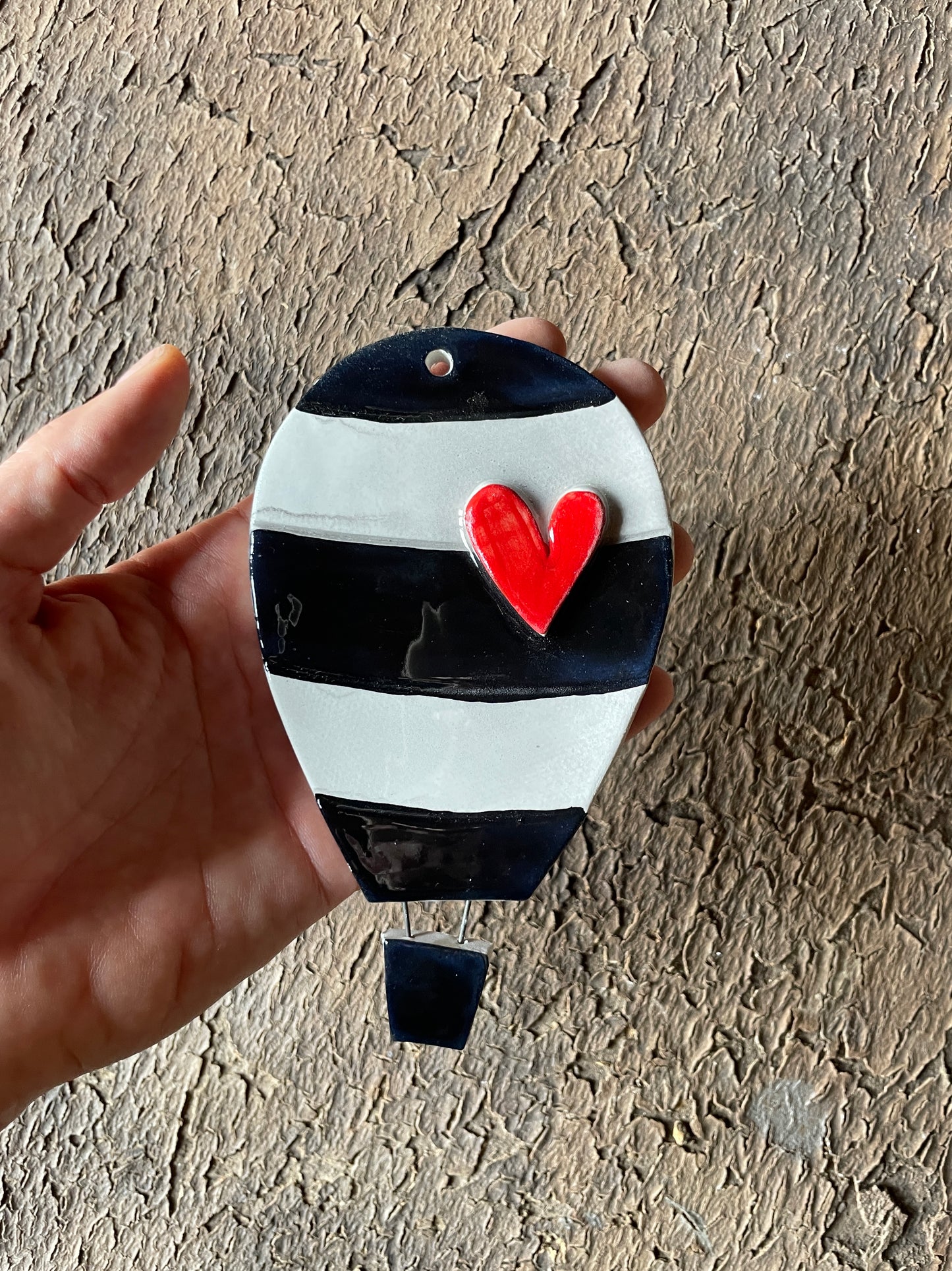 Mongolfiera media righe orizzontali e cuore