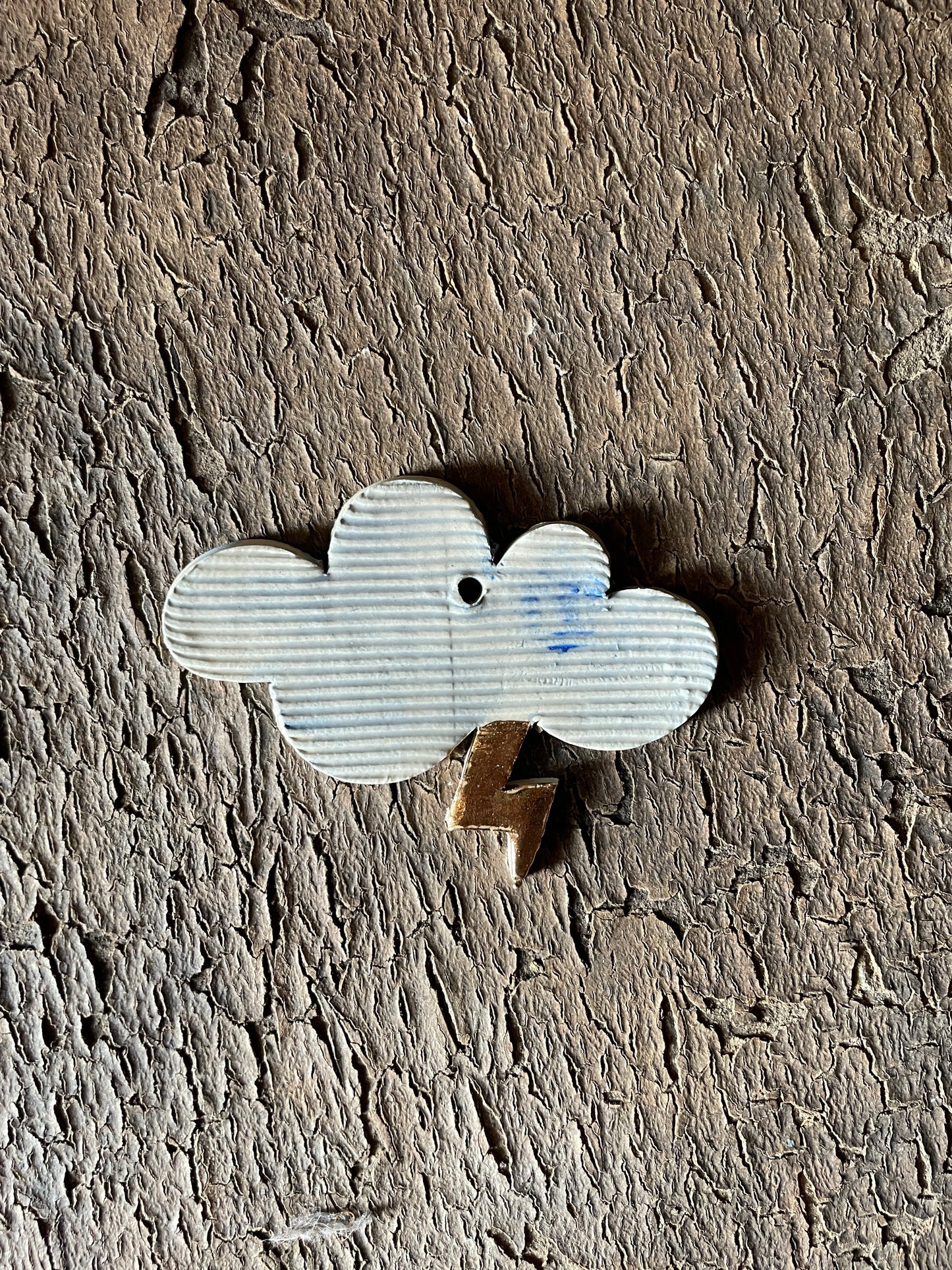 Nuvoletta con fulmine oro