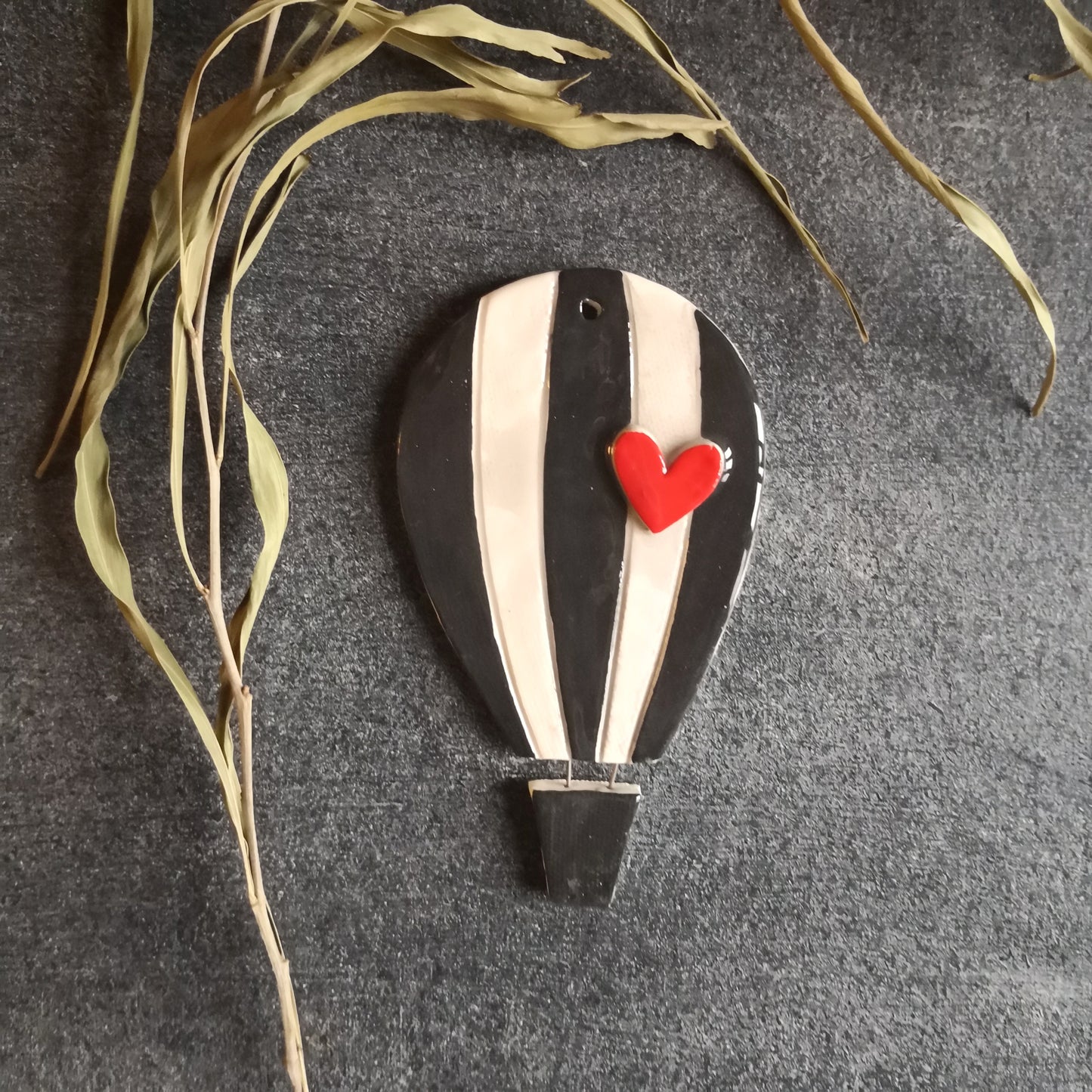 Mongolfiera media righe e cuore