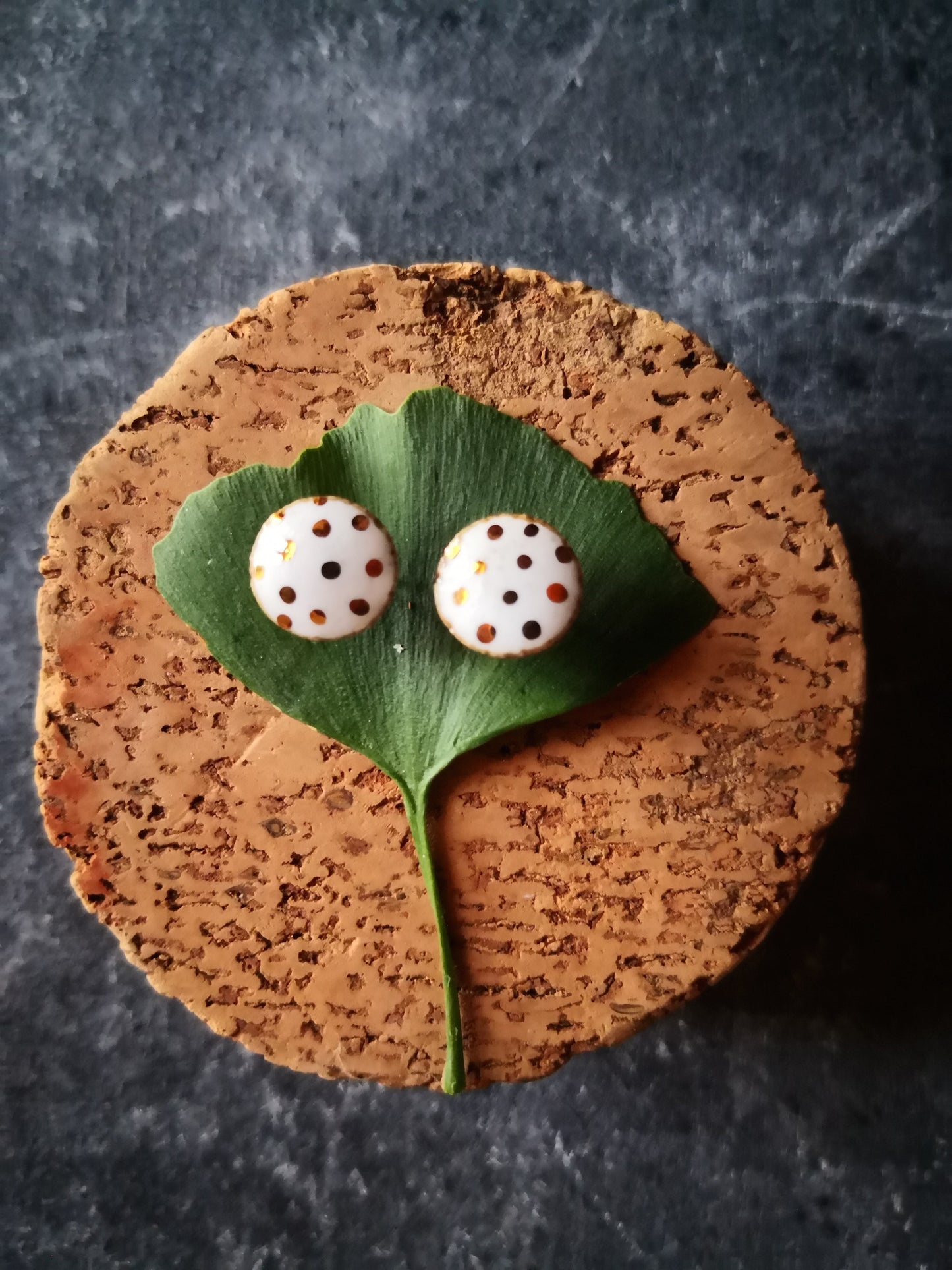 Orecchini Basic bianco pois oro