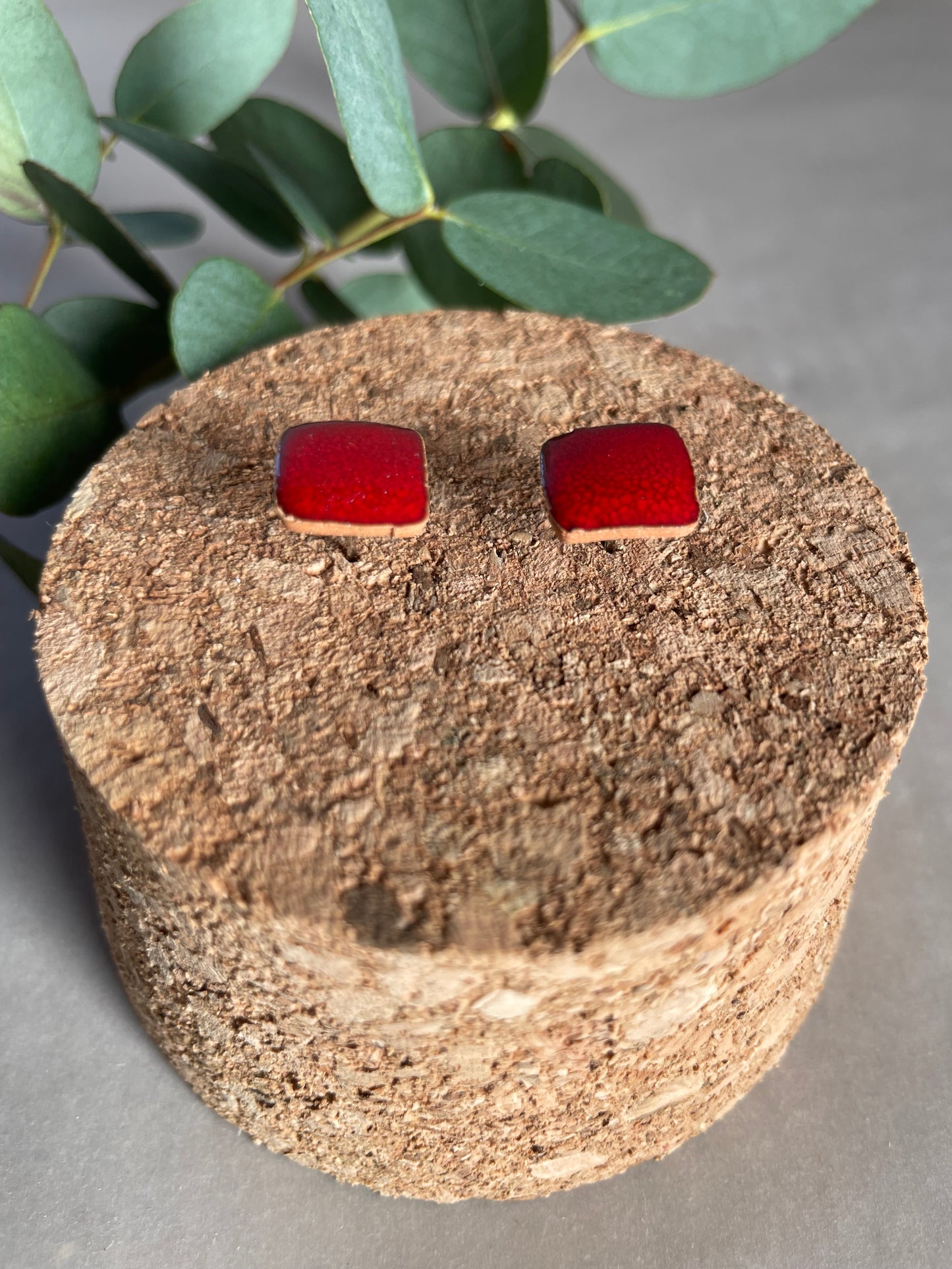 Orecchini Lobo Basic rossi quadrati