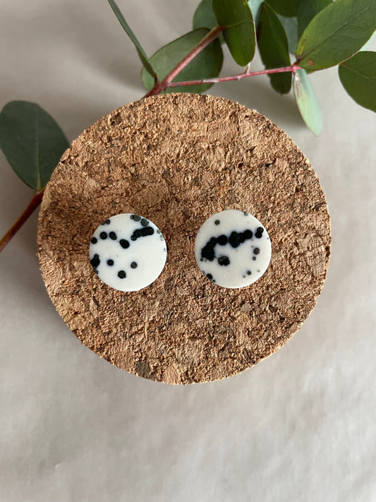 Orecchini basic porcellana e tracce nere (grandi)