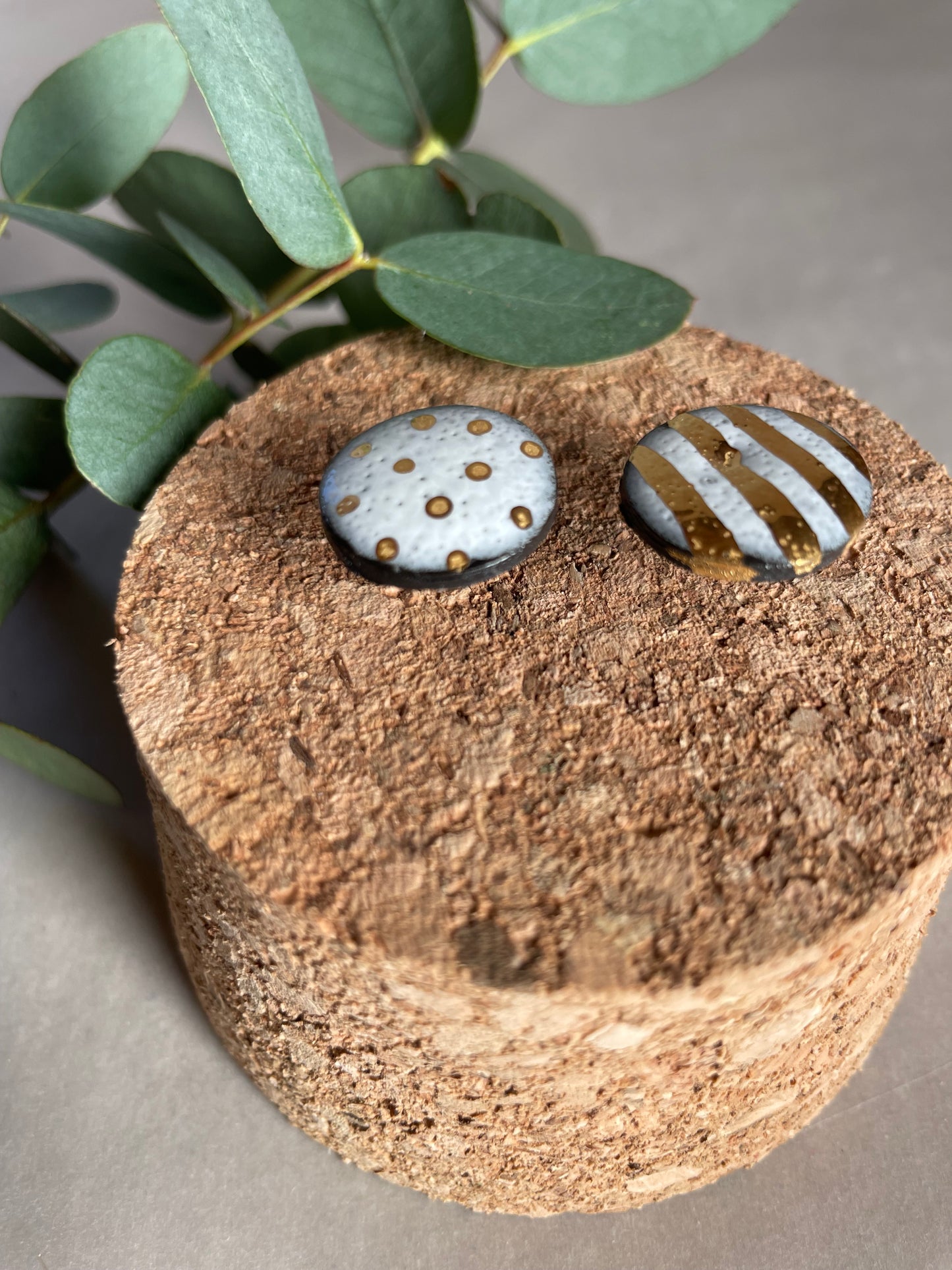 Orecchini “pois e righe” porcellana nera, bianco e oro