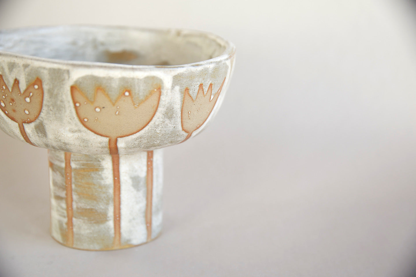 Alzata Levante media con tulipani