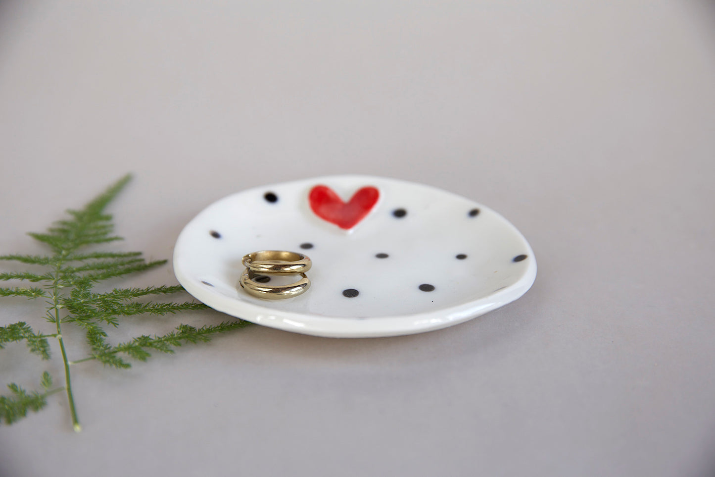 Piattino Sweet Detail pois(medio) porcellana