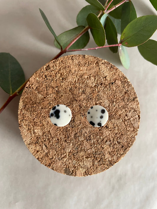 Orecchini basic porcellana e tracce nere (piccoli)