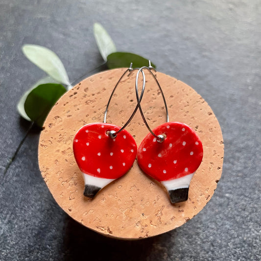 Orecchini mongolfiera pois, in rosso