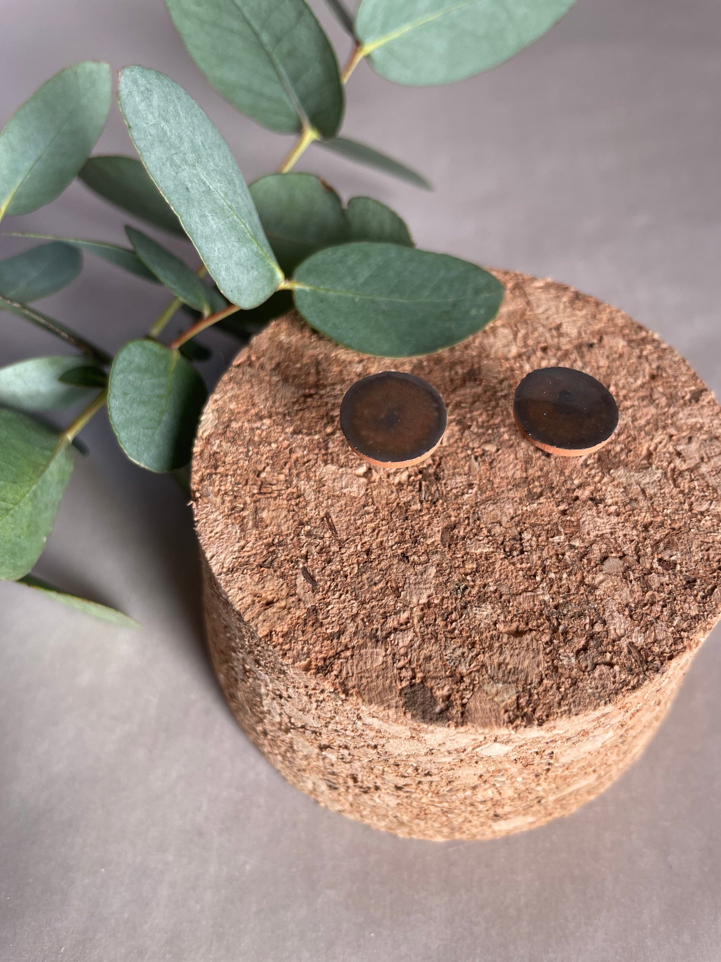 Orecchini Lobo Basic nero cangiante