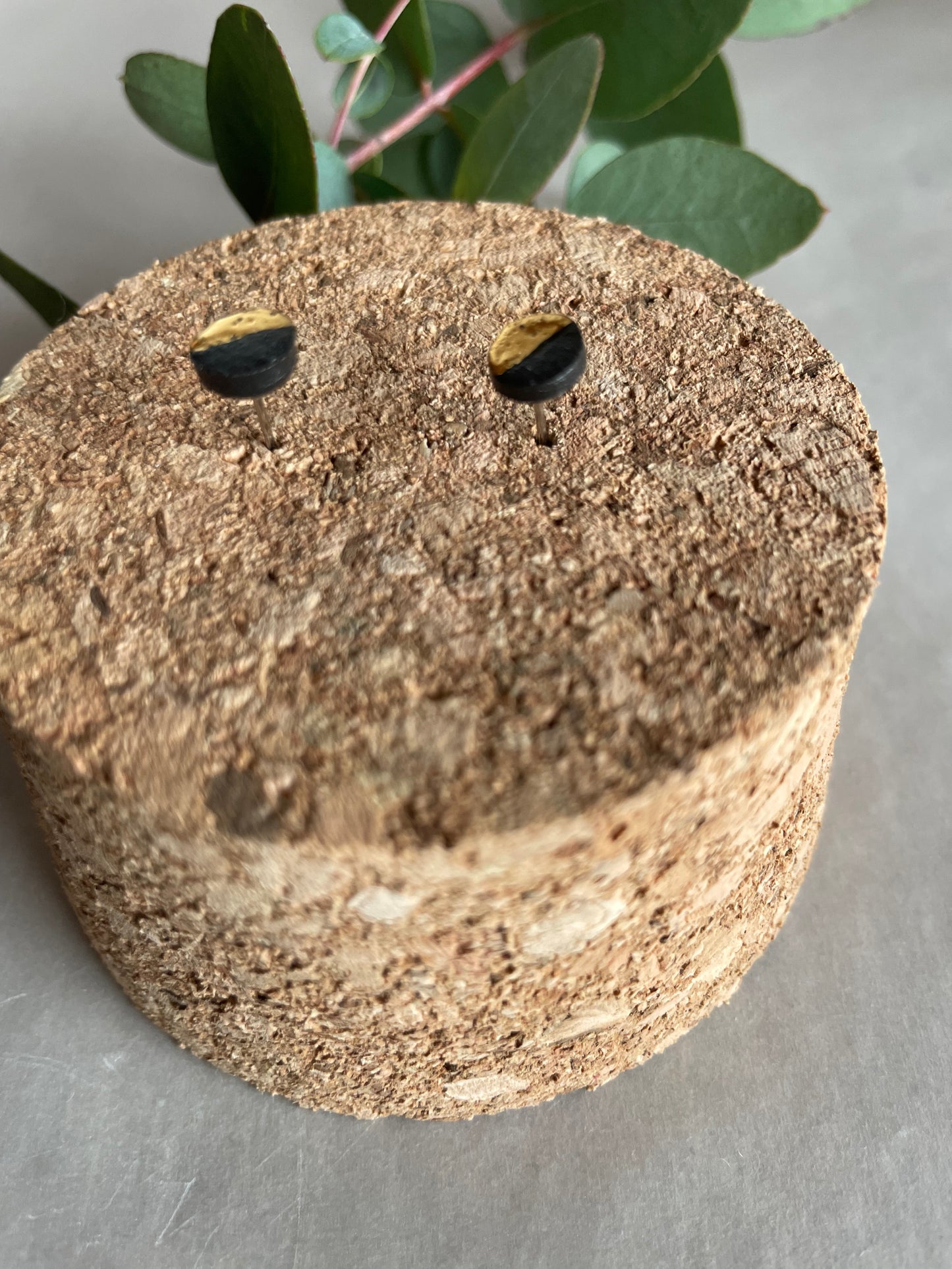 Orecchini “mezza luna” porcellana nera e oro(mini)