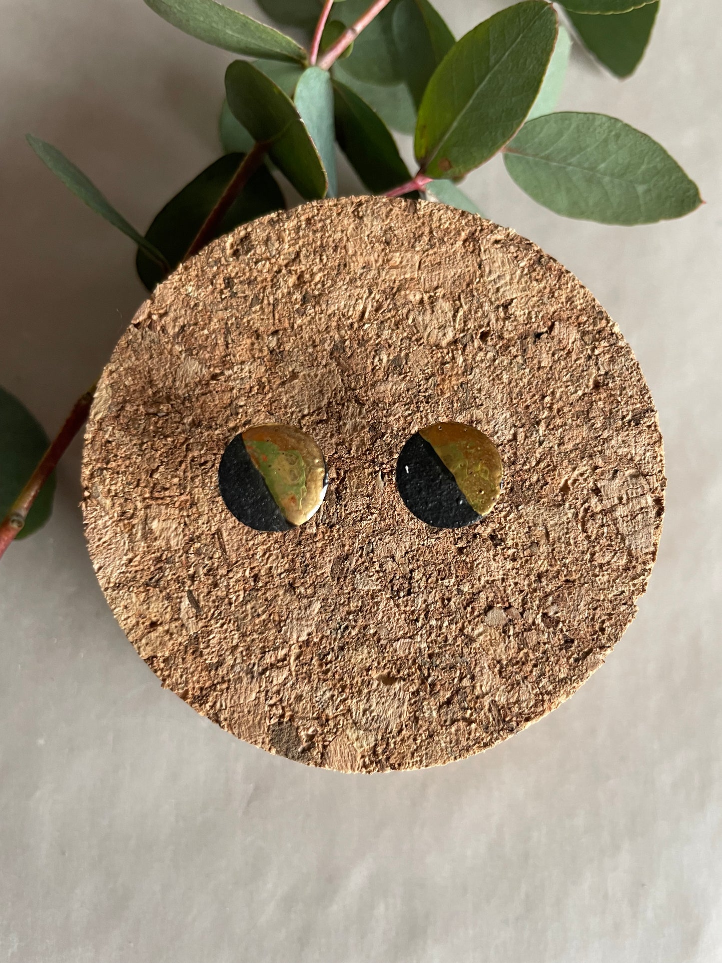 Orecchini “mezza luna” porcellana nera e oro(medi)