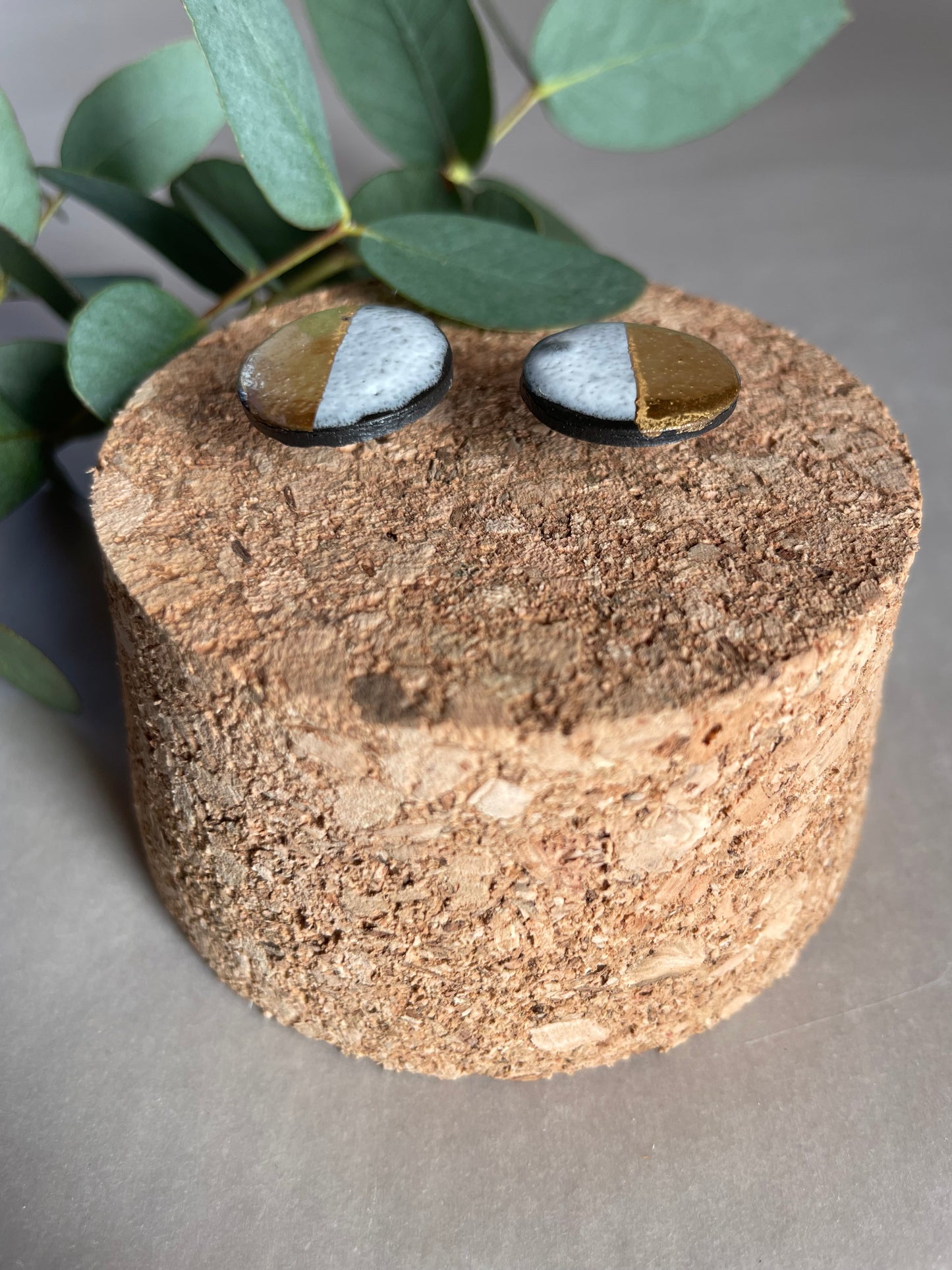 Orecchini “mezza luna” porcellana nera, bianco e oro