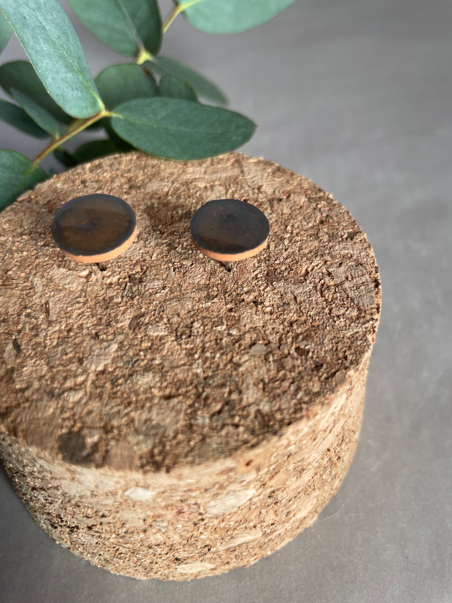 Orecchini Lobo Basic nero cangiante