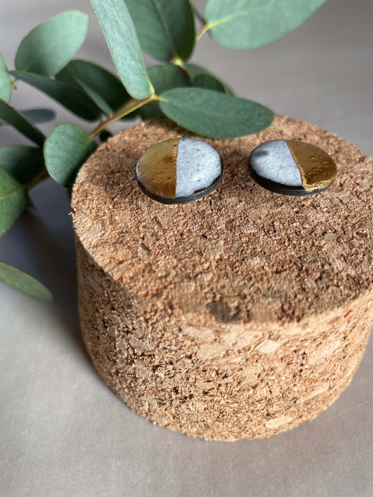 Orecchini “mezza luna” porcellana nera, bianco e oro