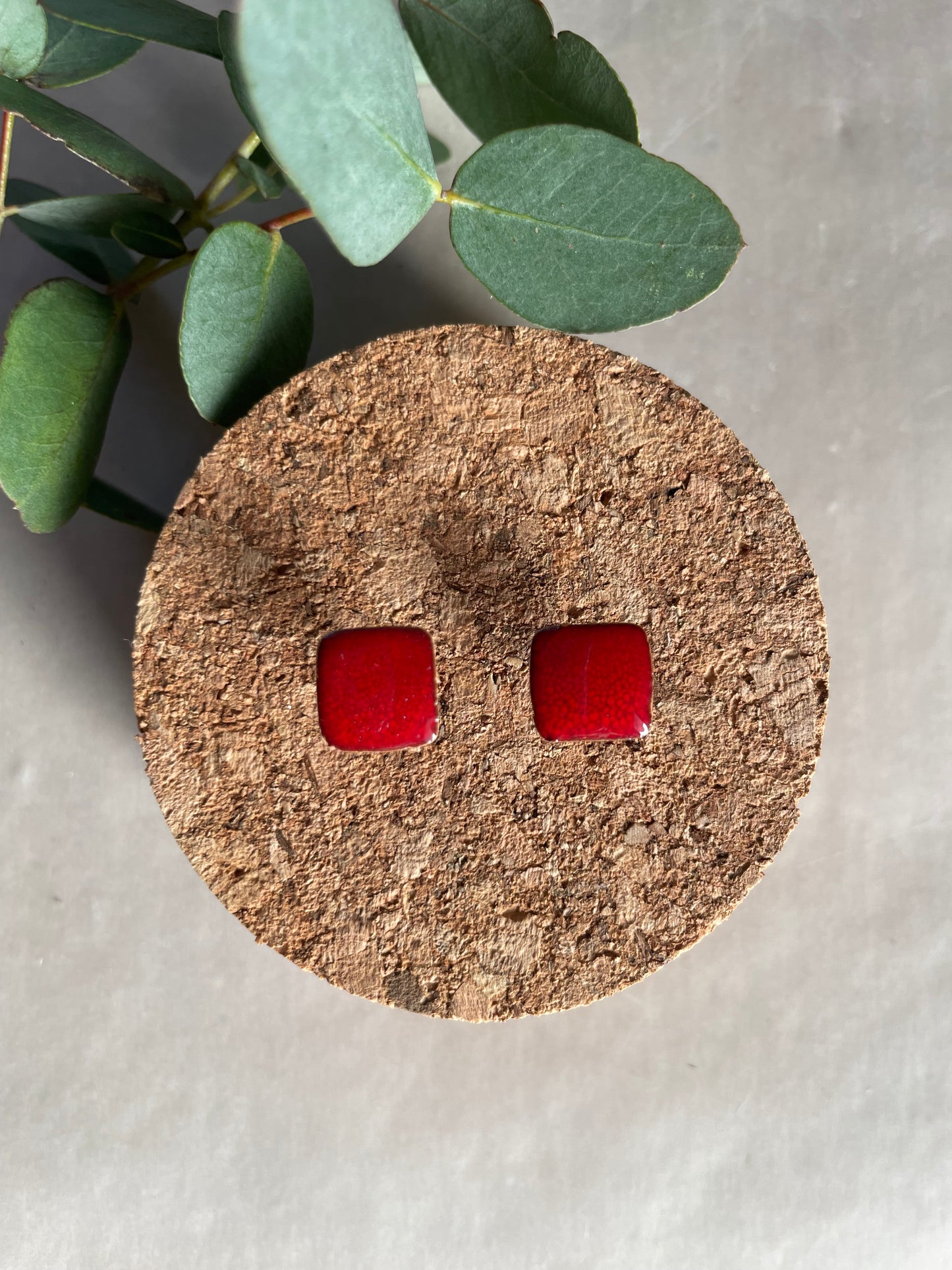 Orecchini Lobo Basic rossi quadrati