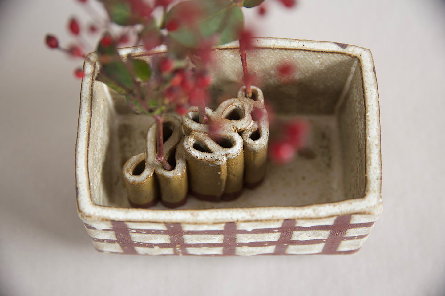 Vaso “Kura” per la composizione dei fiori, quadretti